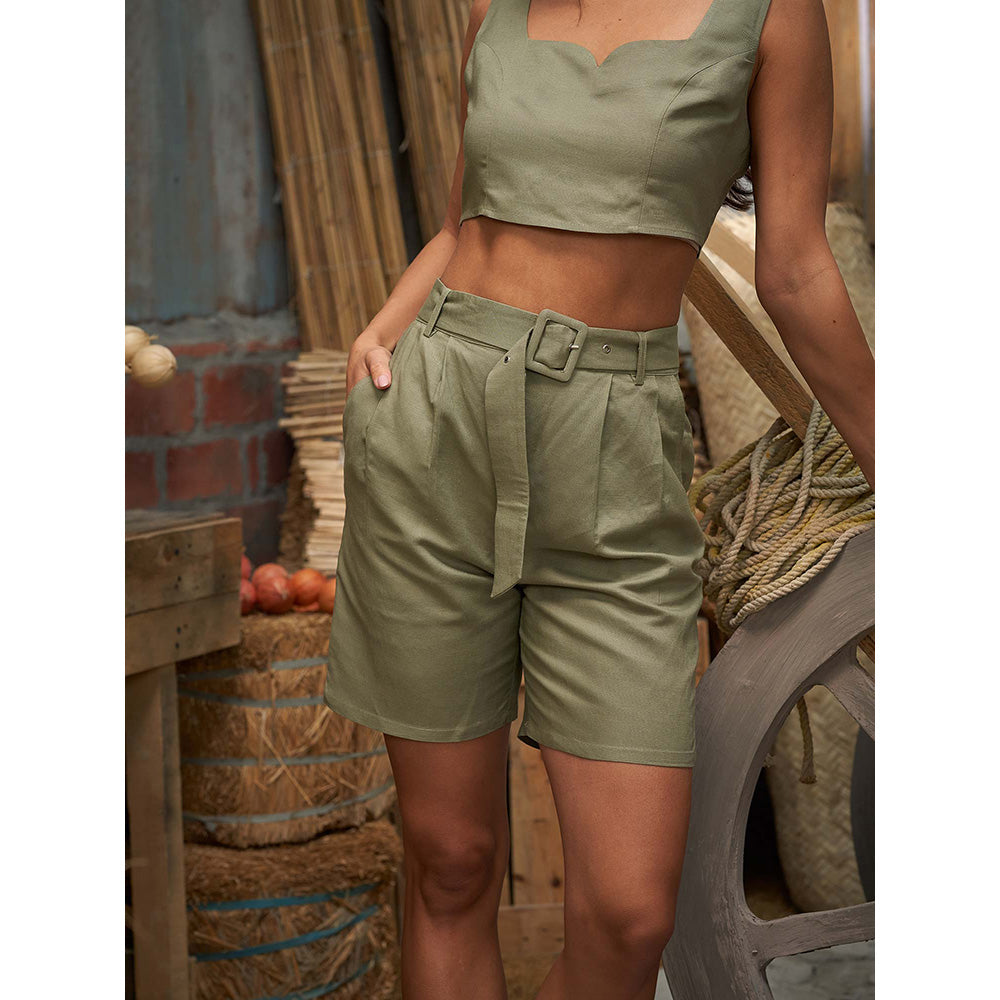 ASHITA FERNANDES Women Green Linen Blend Shorts with Belt