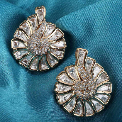Auraa Trends 22KT Gold Plated Elegant Kundan White Studs Earrings Set for women