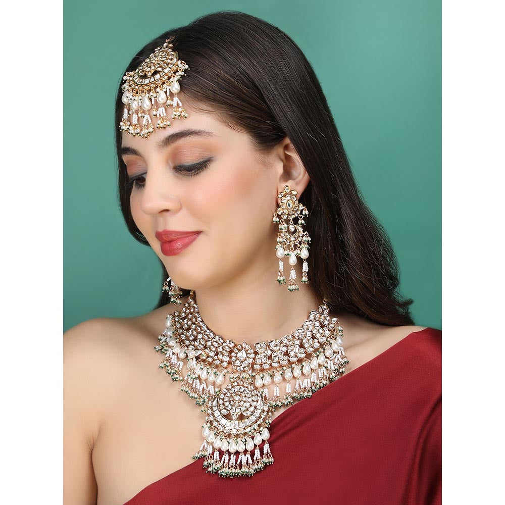 Auraa Trends 22KT Gold Plated Kundan Classic White and Green Necklace Set for women