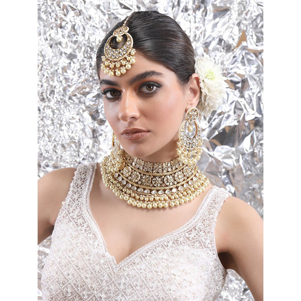 Auraa Trends 22Kt Gold Plated Kundan Golden Choker Jewellery Set