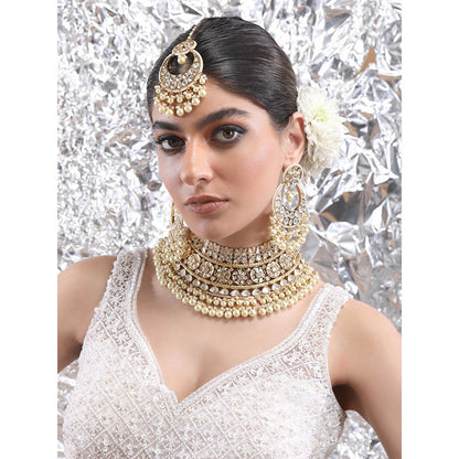 Auraa Trends 22Kt Gold Plated Kundan Golden Choker Jewellery Set