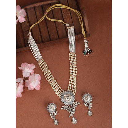 Auraa Trends 22Kt Gold Plated Kundan White Choker Jewellery Set