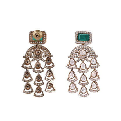 Auraa Trends Green Gold-Plated Kundan-Studded and Beaded Jewellery Set