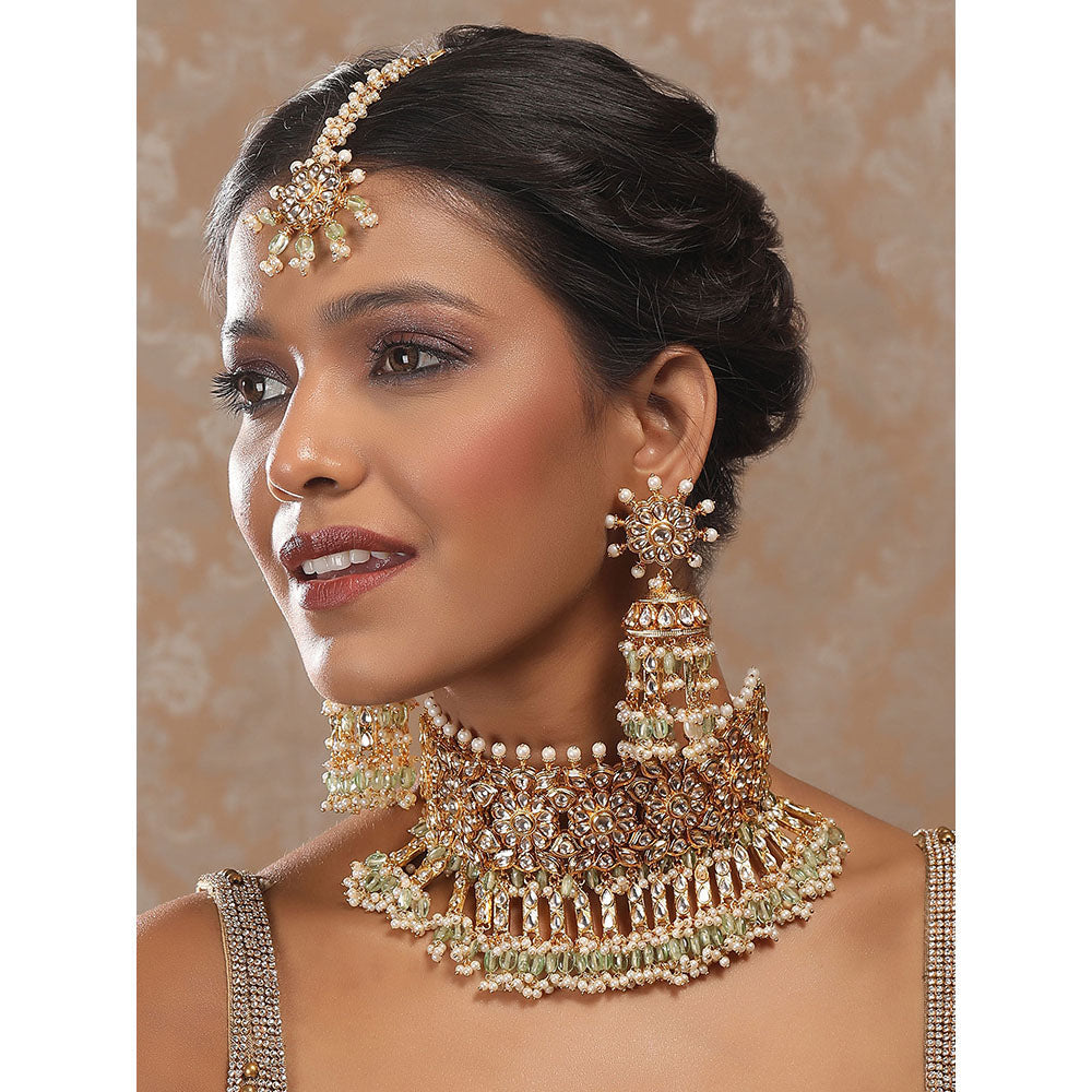 Auraa Trends Green and Gold Necklace with Earrings