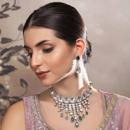 Auraa Trends Grand Polki and Emerald Choker Necklace Set