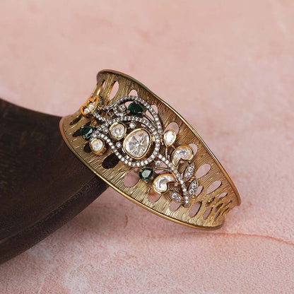 Auraa Trends Green Antique Gold-Plated Bracelet