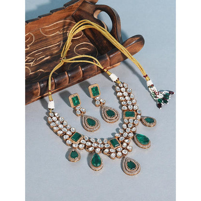 Auraa Trends Luxurious Emerald Green and Crystal Kundan Necklace with Earrings