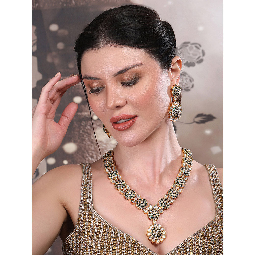 Auraa Trends Elegant Gold Plated Kundan Bridal Necklace with Earrings