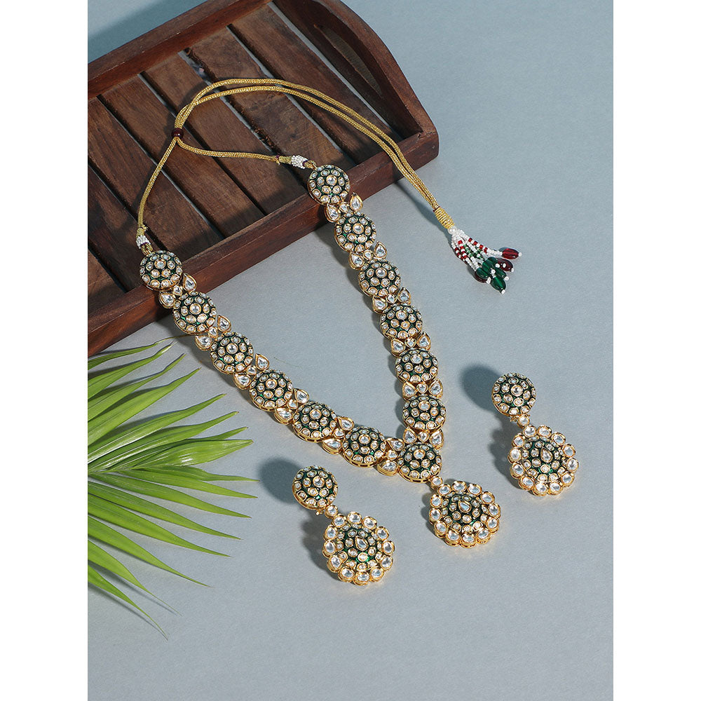 Auraa Trends Elegant Gold Plated Kundan Bridal Necklace with Earrings