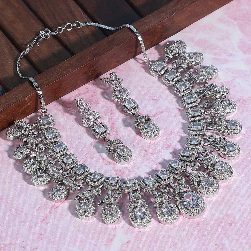 Auraa Trends Elegant Diamond Chandelier Necklace with Earrings