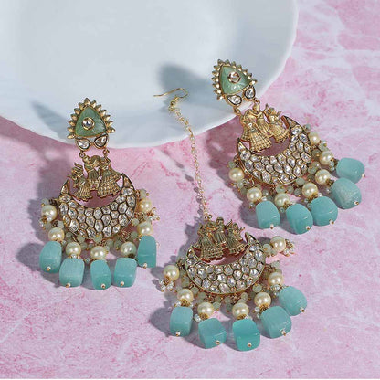 Auraa Trends Traditional Kundan and Pearl Chandbali Earrings with Maang Tikka Set