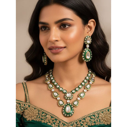Auraa Trends Emerald Green Kundan and White stone Bridal Necklace Set