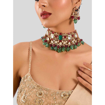 Auraa Trends Royal Kundan Choker Necklace Set with Green and Ruby Beads