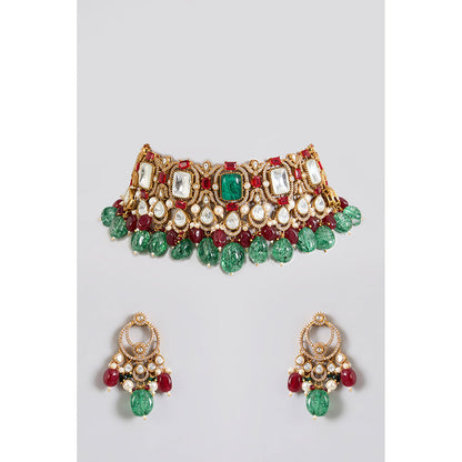 Auraa Trends Royal Kundan Choker Necklace Set with Green and Ruby Beads