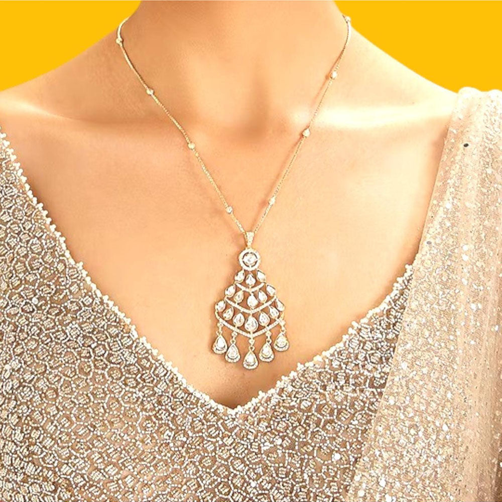 Auraa Trends Delicate Gold-Plated Kundan Pendant Necklace Set