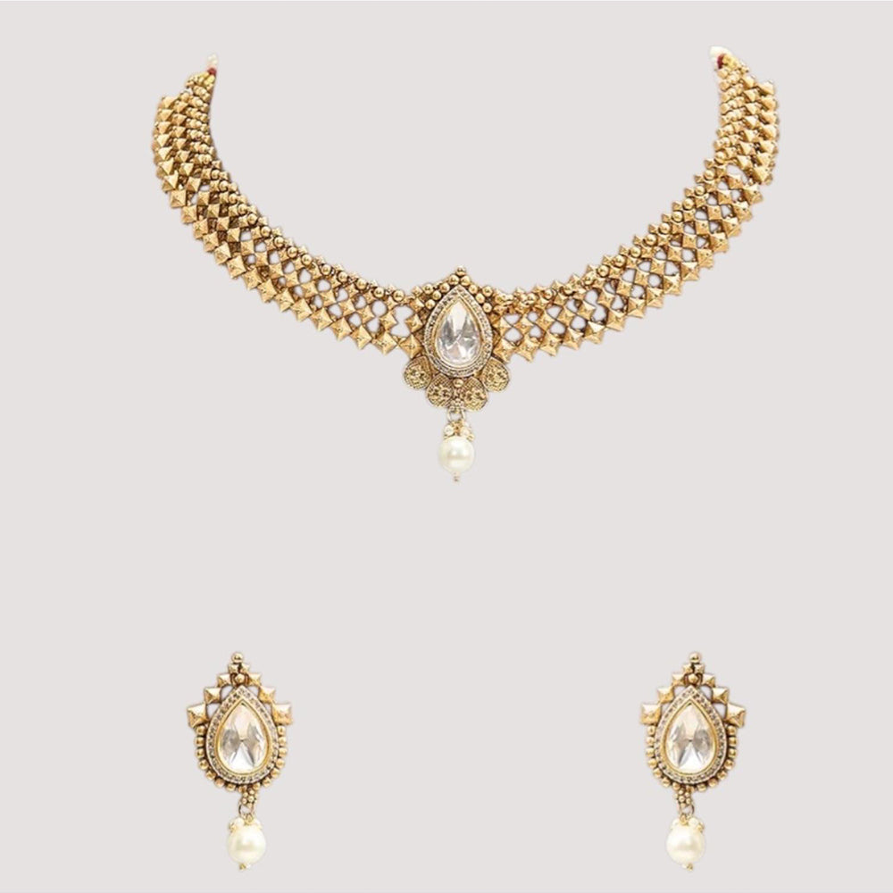 Auraa Trends Elegant Gold-Plated Kundan Choker Necklace Set
