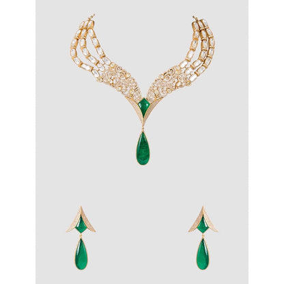 Auraa Trends Elegant Green Stone and Kundan Jewellery Set