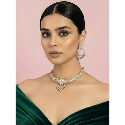 Auraa Trends White Gold-Plated Kundan Choker Jewellery Set with Pearl Accents for Women