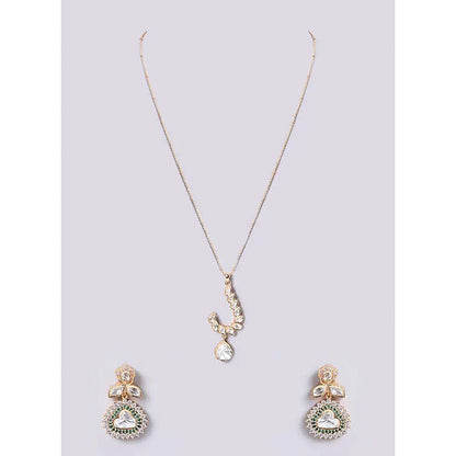 Auraa Trends Gold-Plated Kundan Pendant Jewellery Set with Green and White Stones for Women