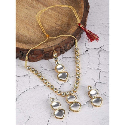 Auraa Trends Traditional Kundan Mirror Polished Necklace with Earrings and Maang Tikka