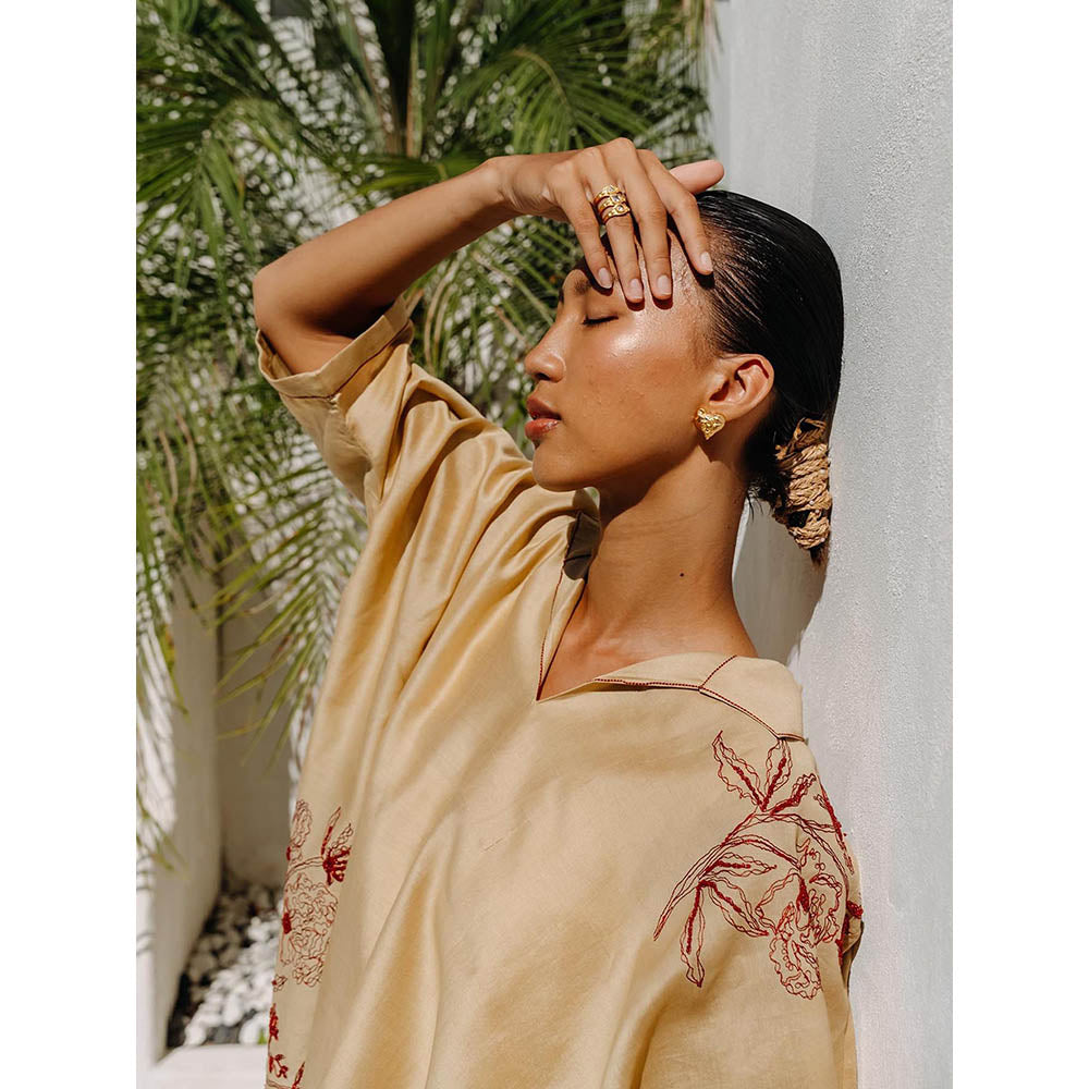 Auruhfy Solara Embroidered Top and Pant (Set of 2)