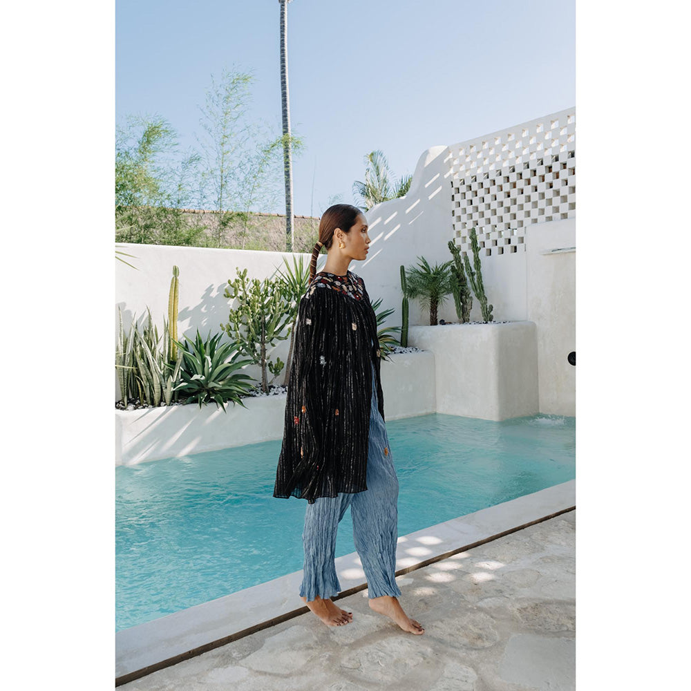 Auruhfy Black Embroidered Ash Cape