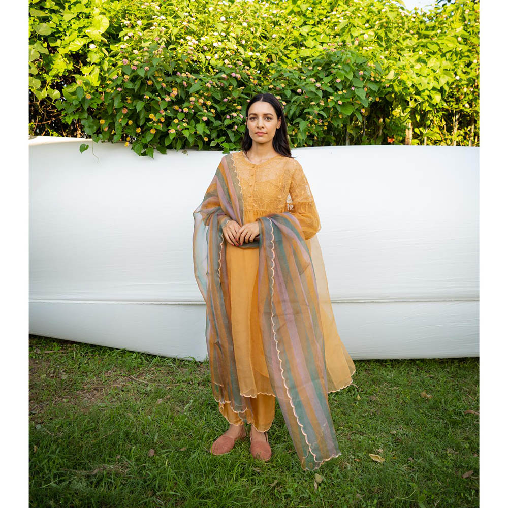 AYAKA Scalloped Dupatta