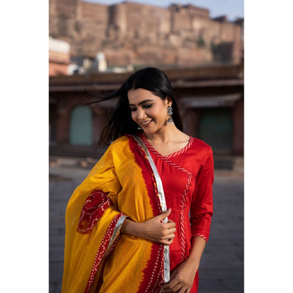 Bannhi by Priyanka Rathore Rukhmani Red Suit (Set of 3)