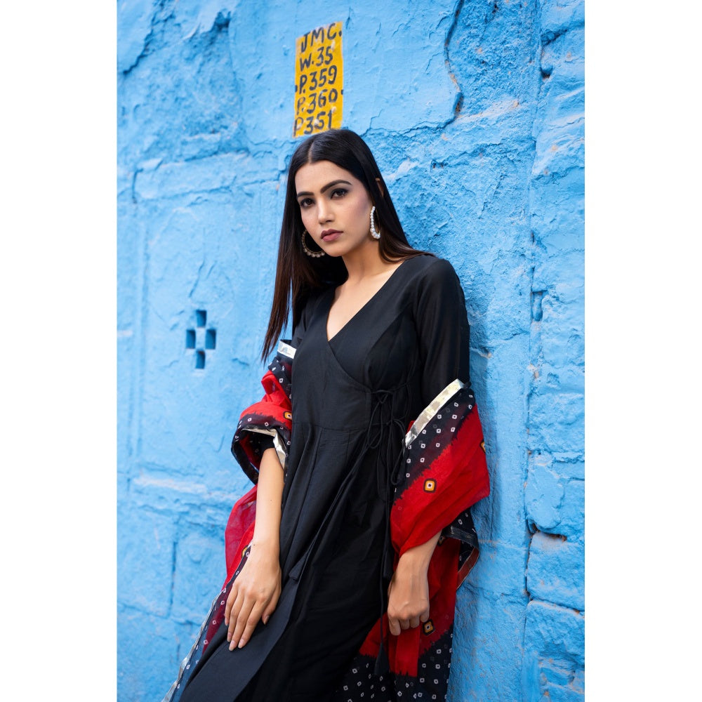 Bannhi by Priyanka Rathore Black Angarkha Suit (Set of 3)