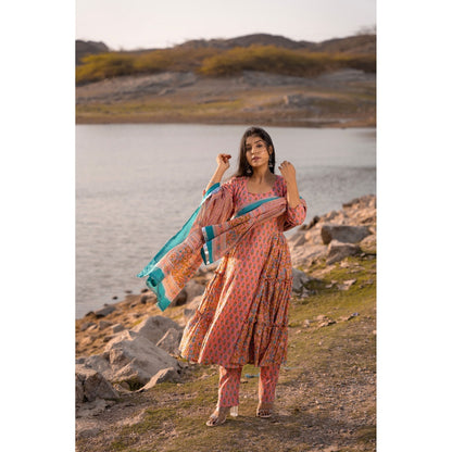 Bannhi by Priyanka Rathore Nargis Pink Suit (Set of 3)