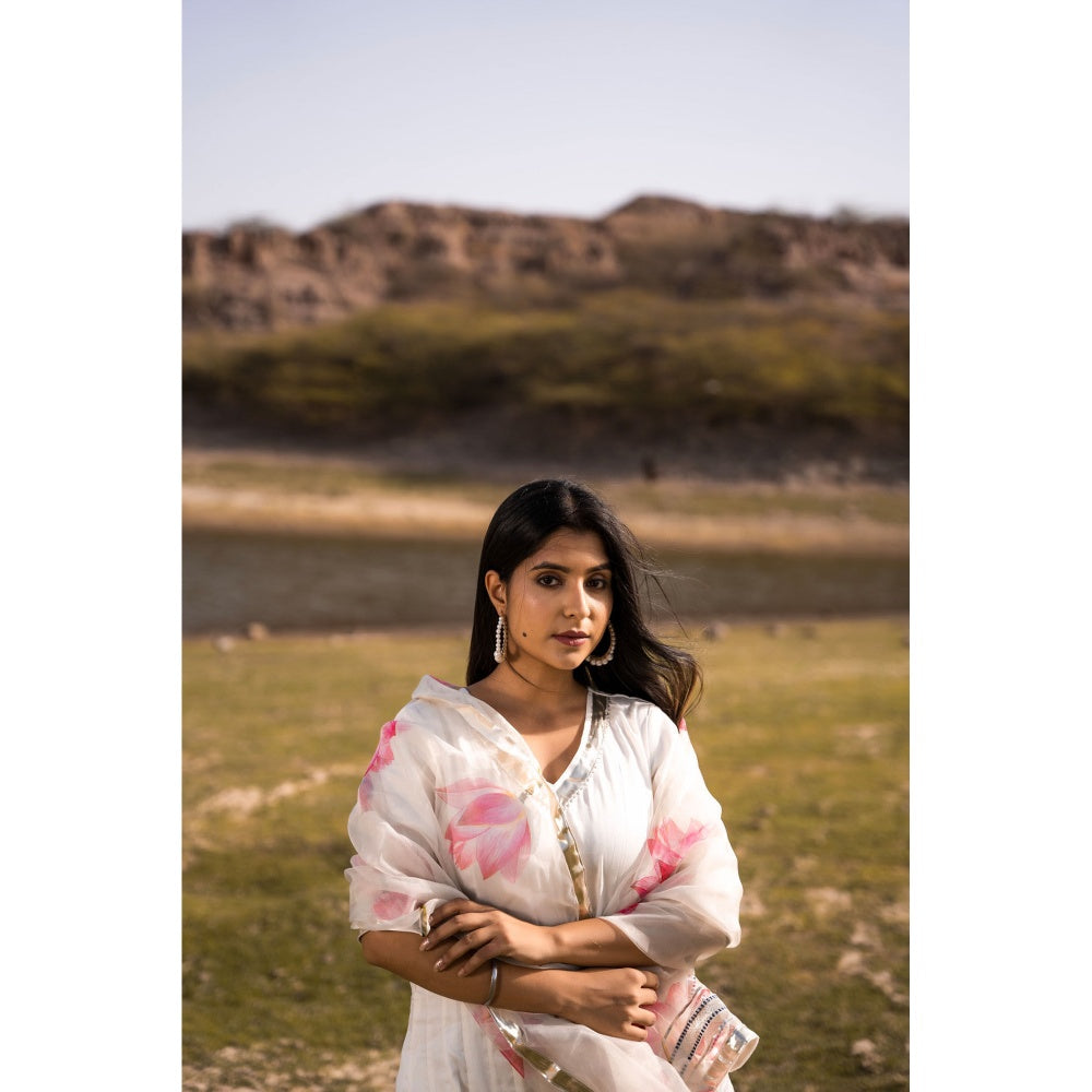 Bannhi by Priyanka Rathore Lotus White Floor Length Dress (Set of 2)