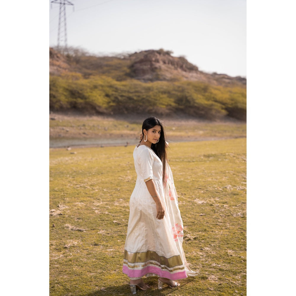 Bannhi by Priyanka Rathore Lotus White Floor Length Dress (Set of 2)