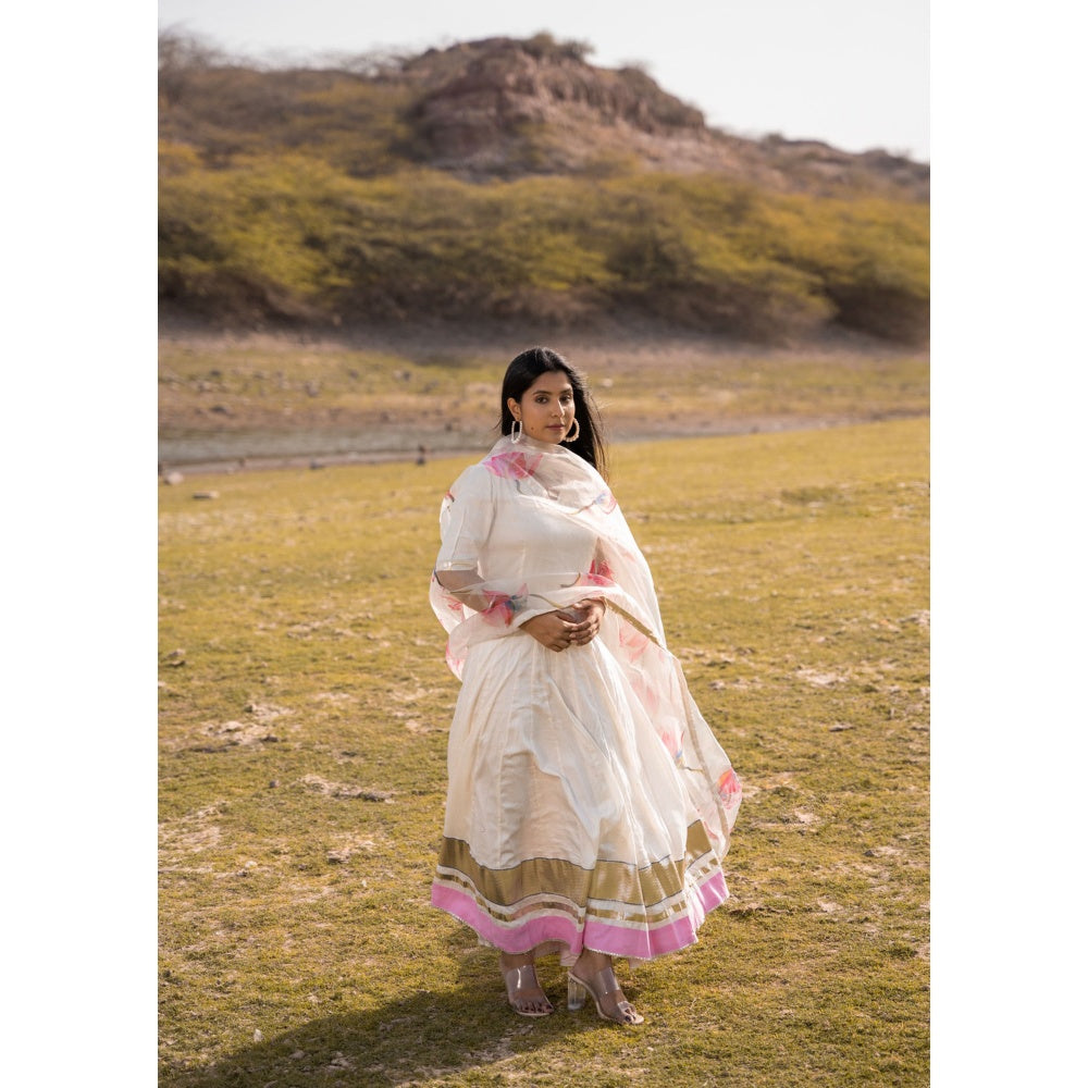 Bannhi by Priyanka Rathore Lotus White Floor Length Dress (Set of 2)