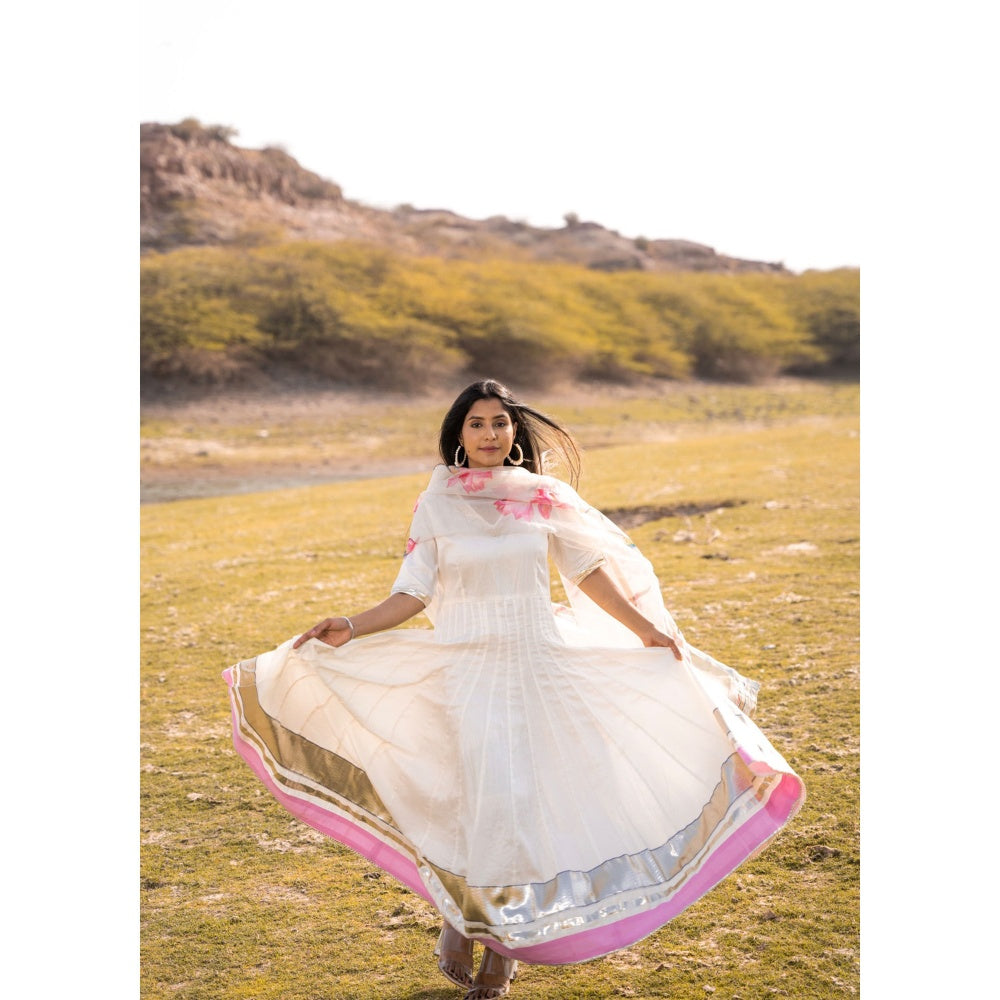Bannhi by Priyanka Rathore Lotus White Floor Length Dress (Set of 2)