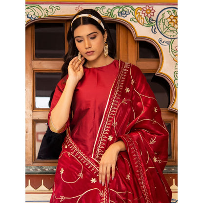 Bannhi by Priyanka Rathore Kurjan Maroon Sharara (Set of 3)