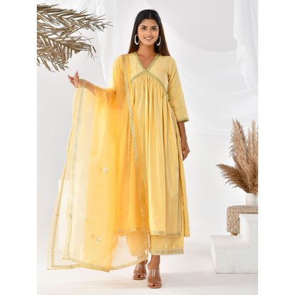Bannhi by Priyanka Rathore Sabrina Got Patti Suit (Set of 3)