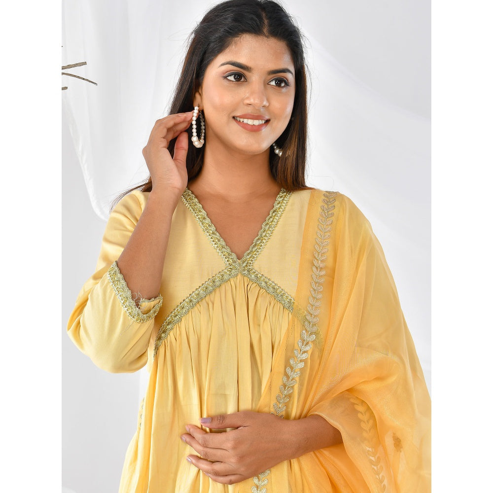 Bannhi by Priyanka Rathore Sabrina Got Patti Suit (Set of 3)