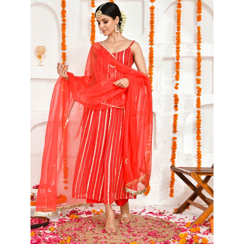 Bannhi by Priyanka Rathore Amara Red Embroidered Kurta (Set of 3)