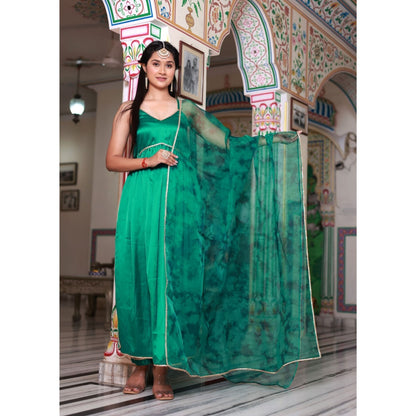 Bannhi by Priyanka Rathore Ila Satin Suit (Set of 3)