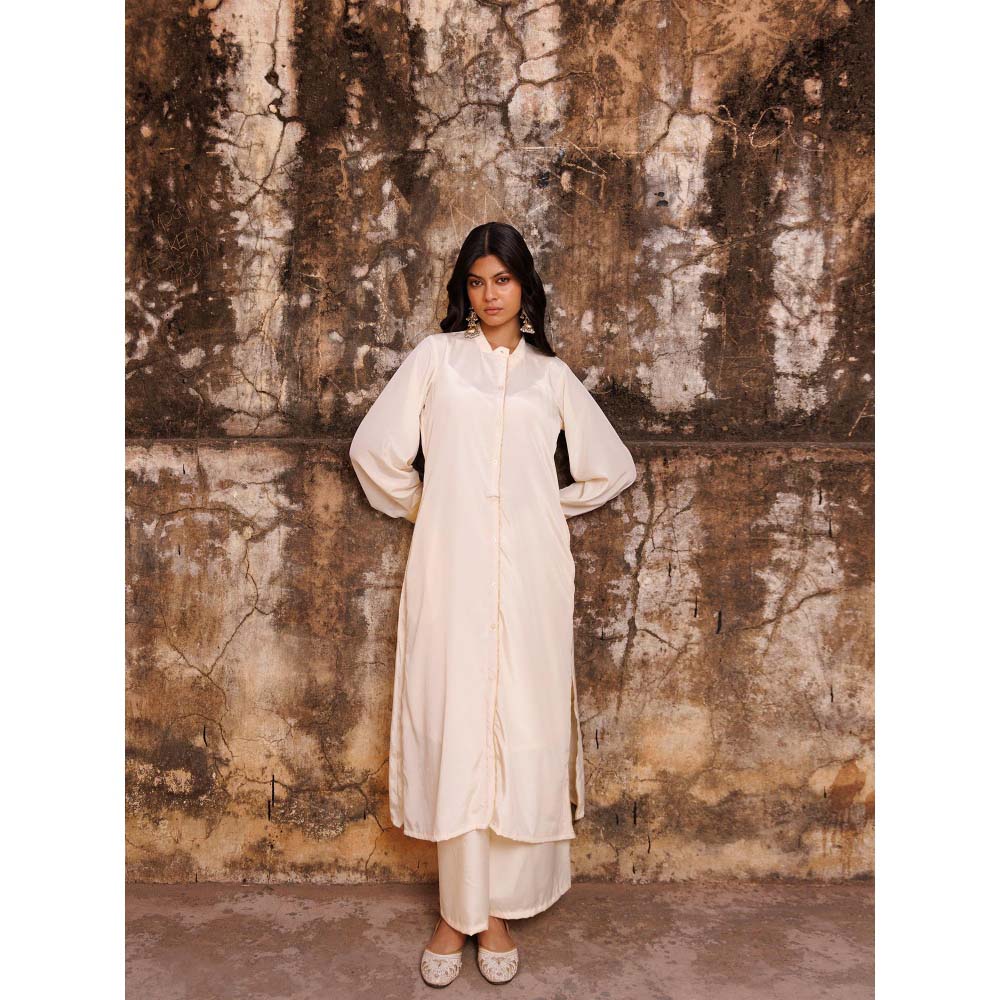 Bannhi Ivory Crepe Co-Ord Set