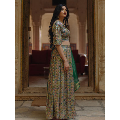 Baaro Masi Green Mosaic Vegan Georgette Embellished Lehnga with Organza Dupatta (Set of 3)