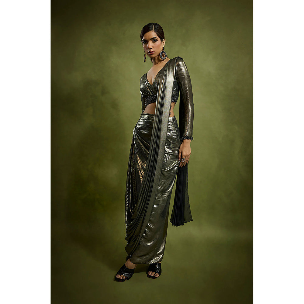 BABITA M Metallic Embossed Pre-draped Saree with Stitched Blouse