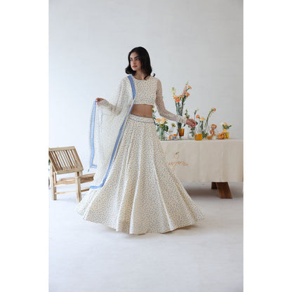 Baise Gaba Petal Stitched Blouse