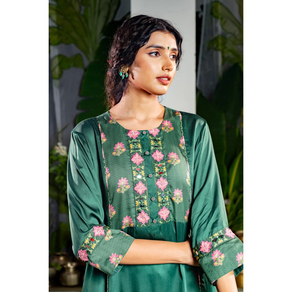 Baise Gaba Nikita Green Kurta with Pant (Set of 2)