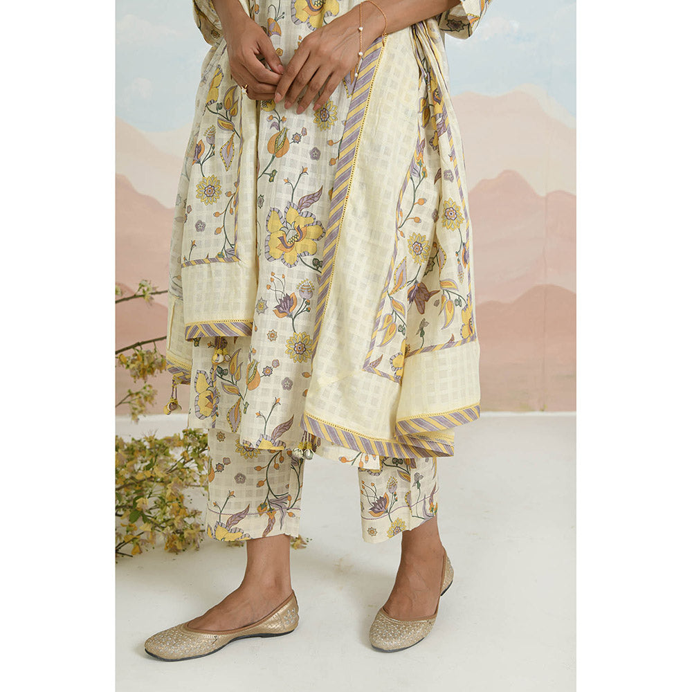 Baise Gaba Dahlia Off White Kurta with Pant and Dupatta