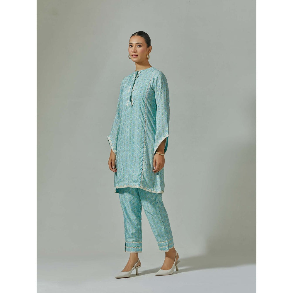 Basanti Kapde aur Koffee Aqua Printed Kurta and Pant (Set of 2)
