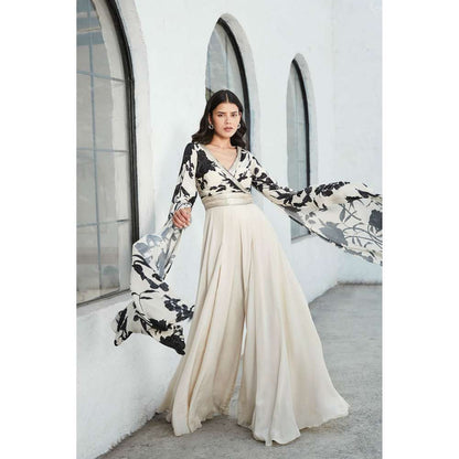 Basanti Kapde aur Koffee Black and White Jumpsuit