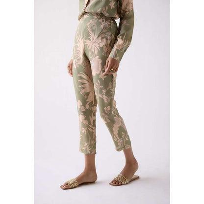 Basanti Kapde aur Koffee Olive Straight Fit Printed Pant