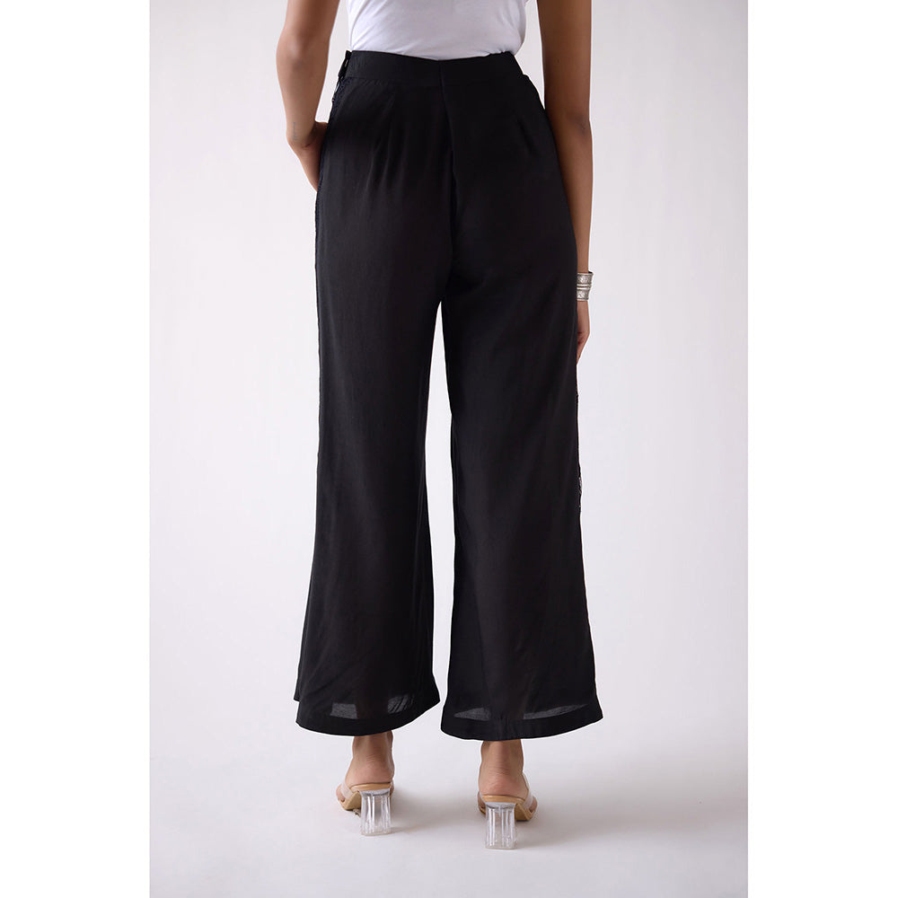 Basanti Kapde aur Koffee Black Wide Leg Wide Pant