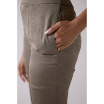 Basanti Kapde aur Koffee Grey Straight Fit Pant